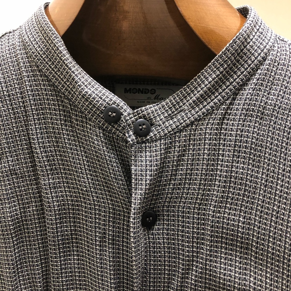 Men’s Black & White Textured Button-Front Shirt